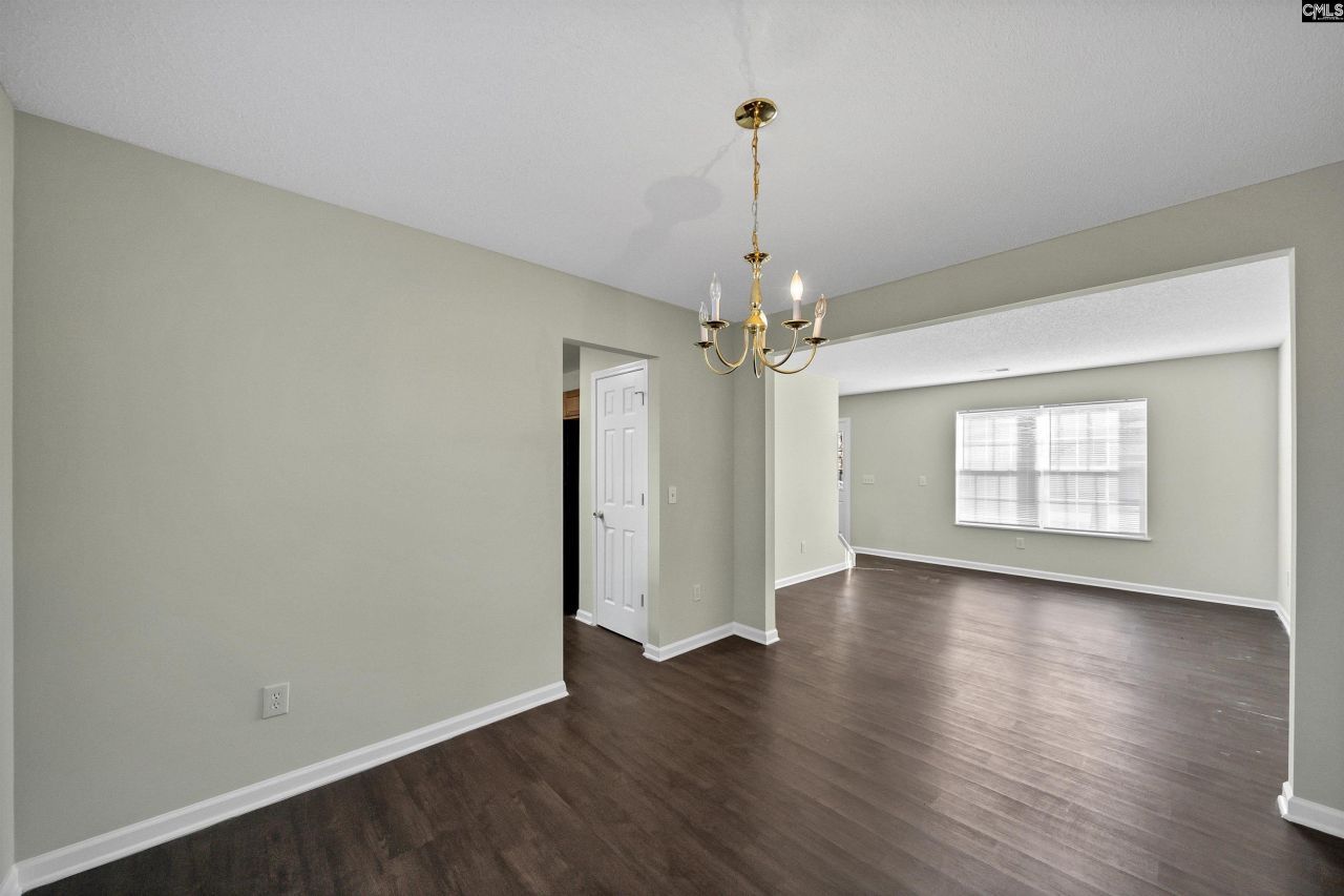 975 Murchison Drive Photo 12