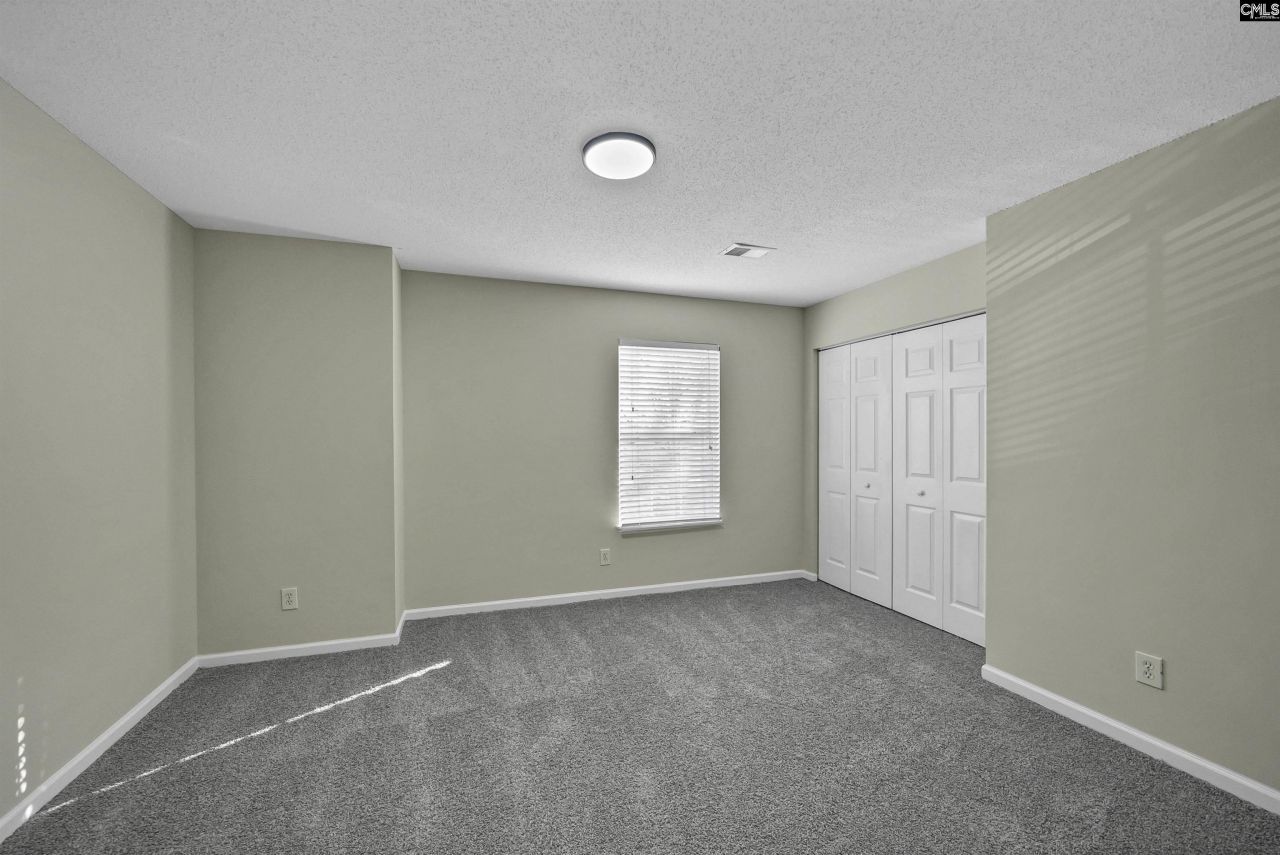 975 Murchison Drive Photo 22