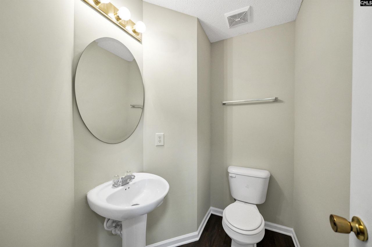 975 Murchison Drive Photo 29