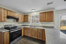 975 Murchison Drive photo 4