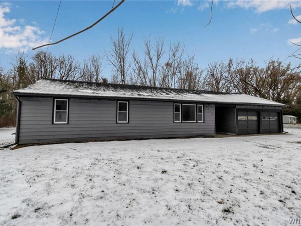 6018 Godfrey Road, Burt, NY 14028
