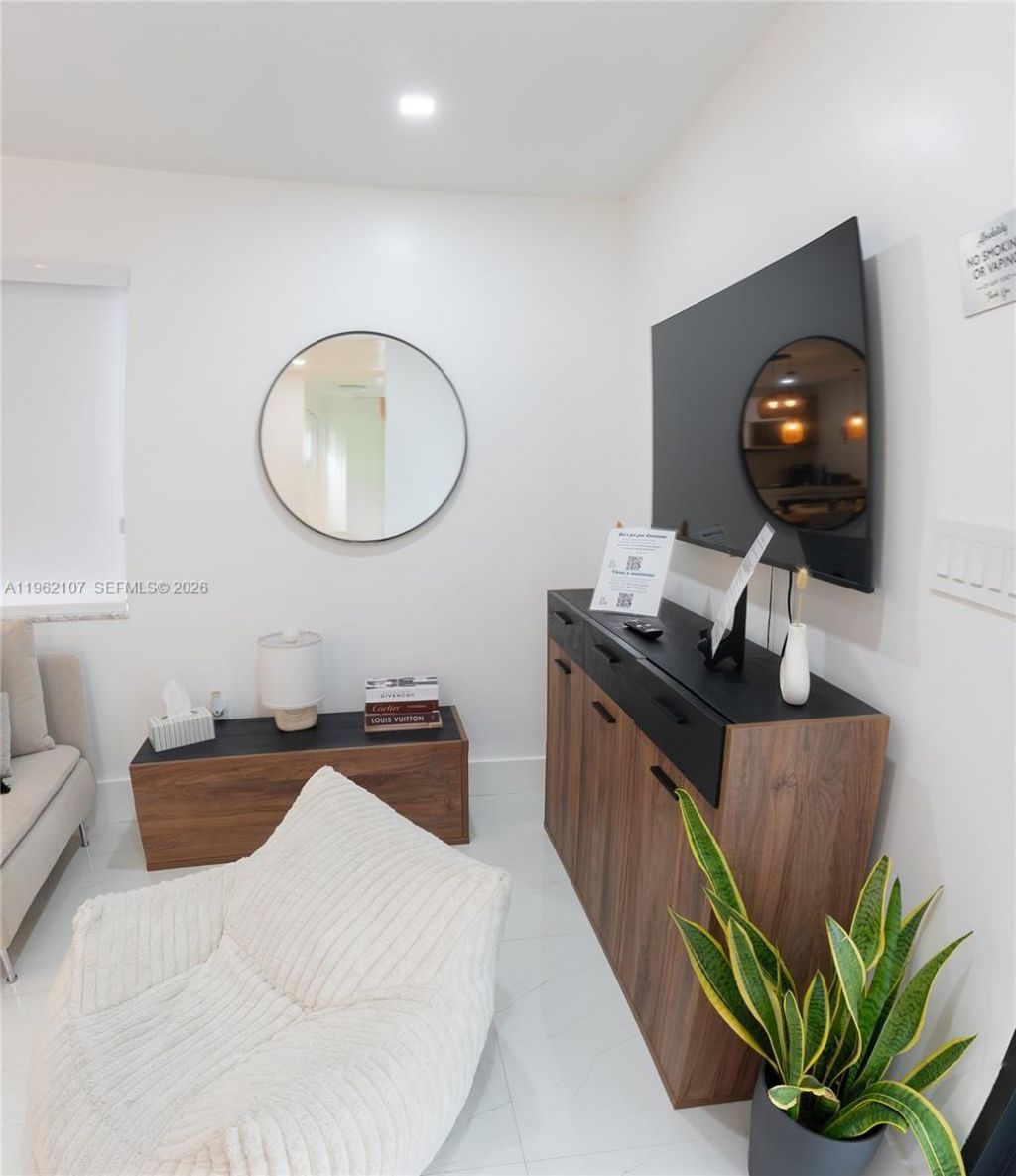 1851-1853 NW 22nd Pl, Miami, FL 33125 Photo