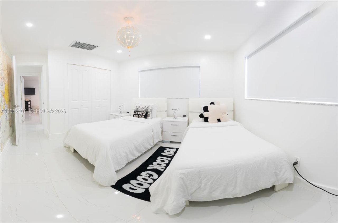 1851-1853 NW 22nd Pl, Miami, FL 33125 Photo