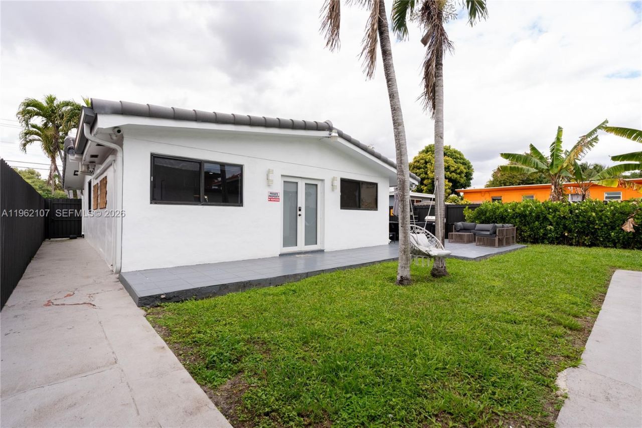 1851-1853 NW 22nd Pl, Miami, FL 33125 Photo