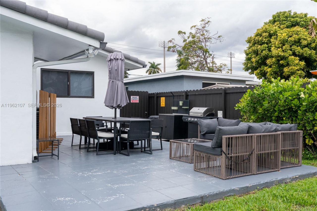 1851-1853 NW 22nd Pl, Miami, FL 33125 Photo