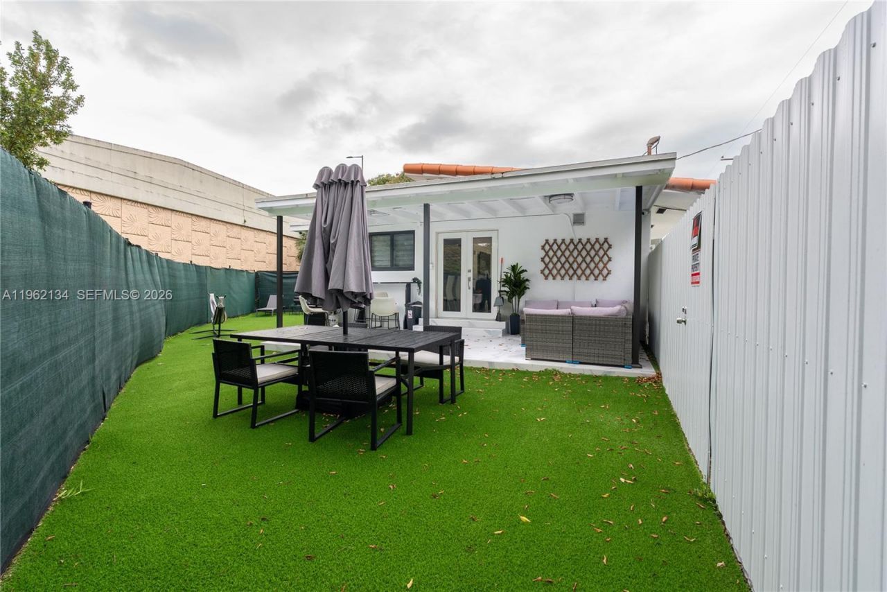 2840-2842 NW 13th St, Miami, FL 33125 Photo