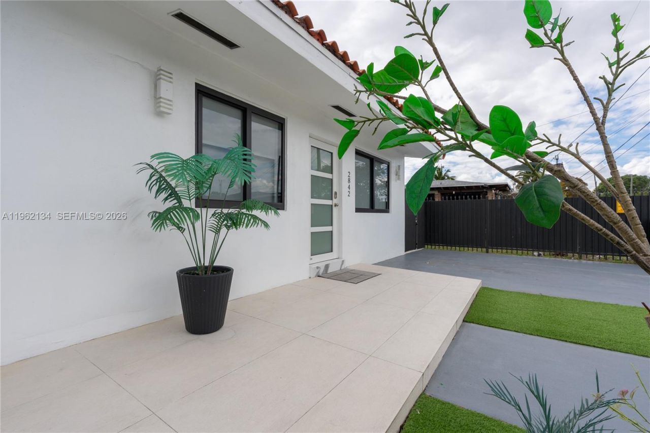 2840-2842 NW 13th St, Miami, FL 33125 Photo