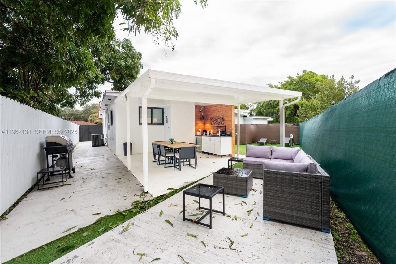 2840-2842 NW 13th St, Miami, FL 33125 Photo