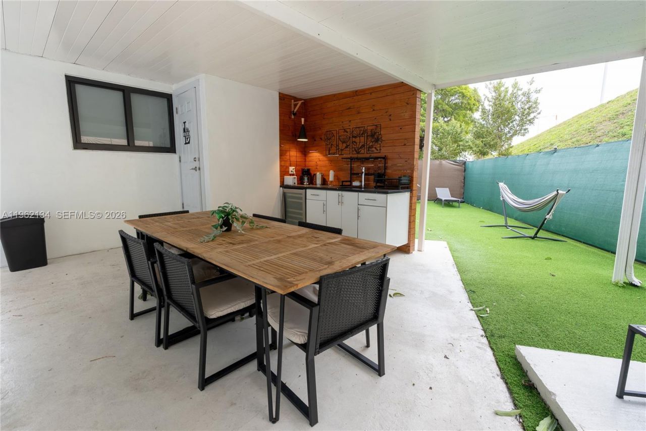 2840-2842 NW 13th St, Miami, FL 33125 Photo