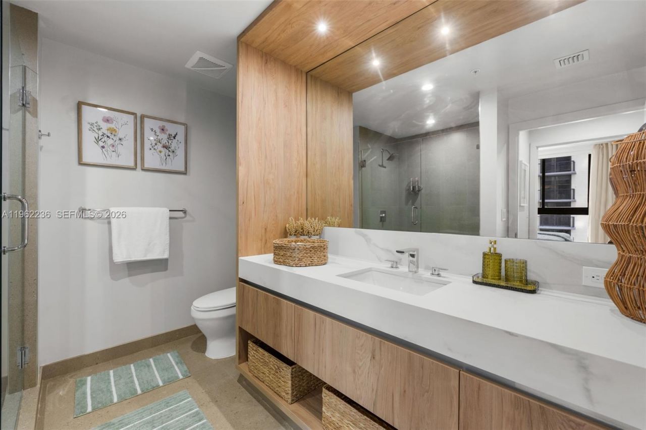 11 NE 6th St , Unit 1611, Miami, FL 33132 Photo