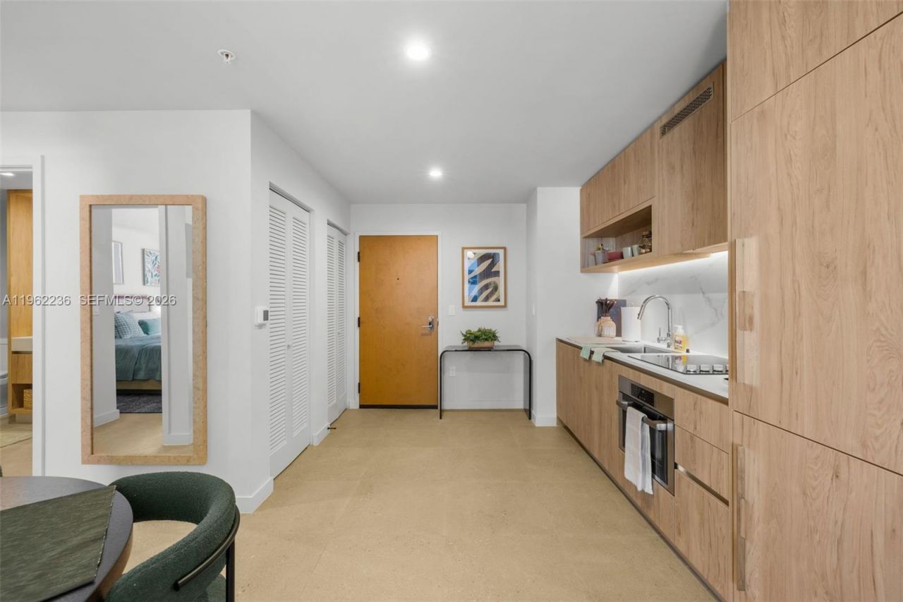 11 NE 6th St , Unit 1611, Miami, FL 33132 Photo