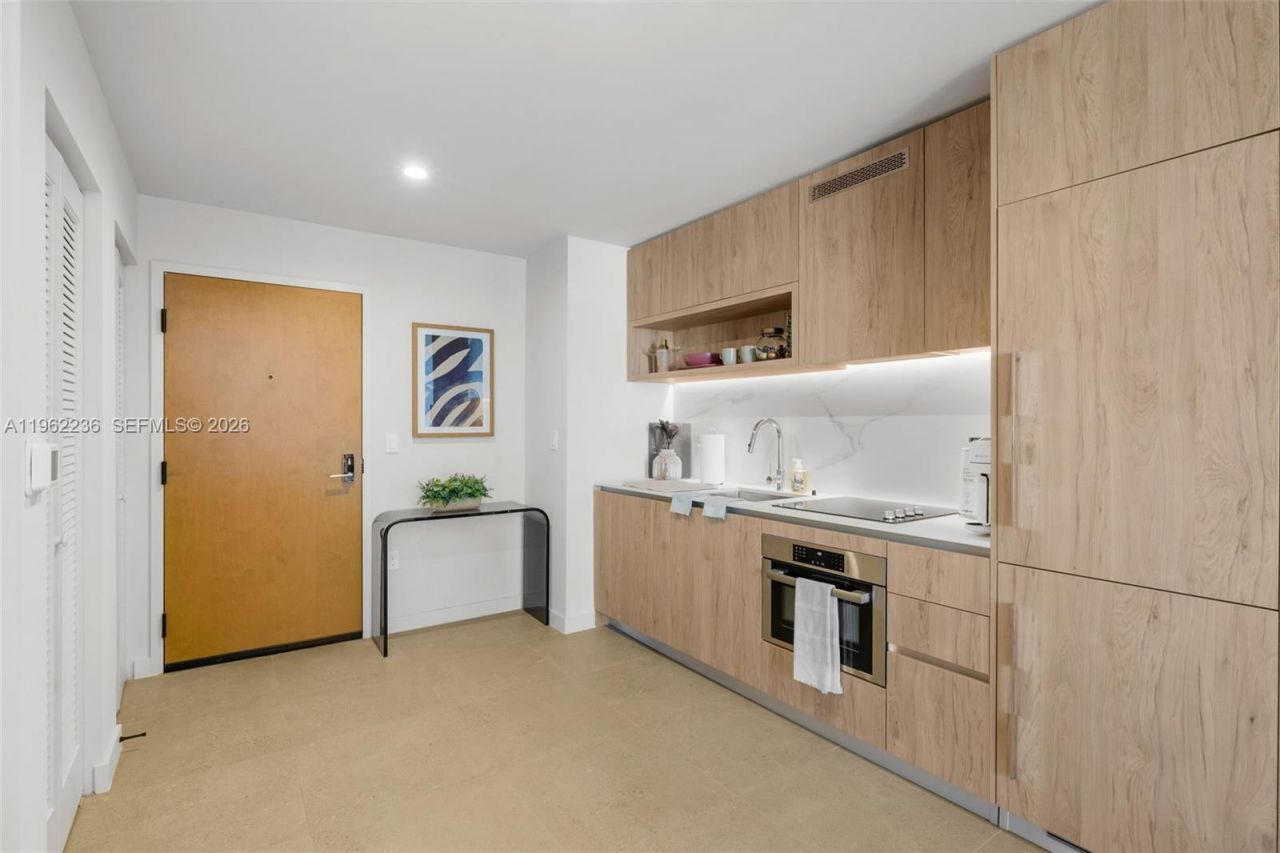 11 NE 6th St , Unit 1611, Miami, FL 33132 Photo