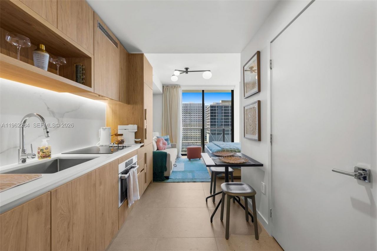 11 NE 6th St , Unit 1615, Miami, FL 33132 Photo