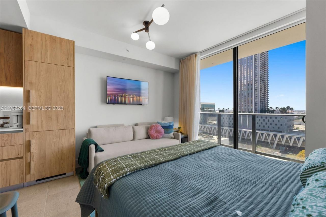 11 NE 6th St , Unit 1615, Miami, FL 33132 Photo