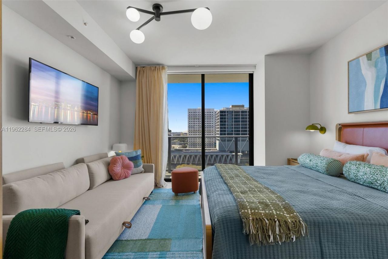 11 NE 6th St , Unit 1615, Miami, FL 33132 Photo