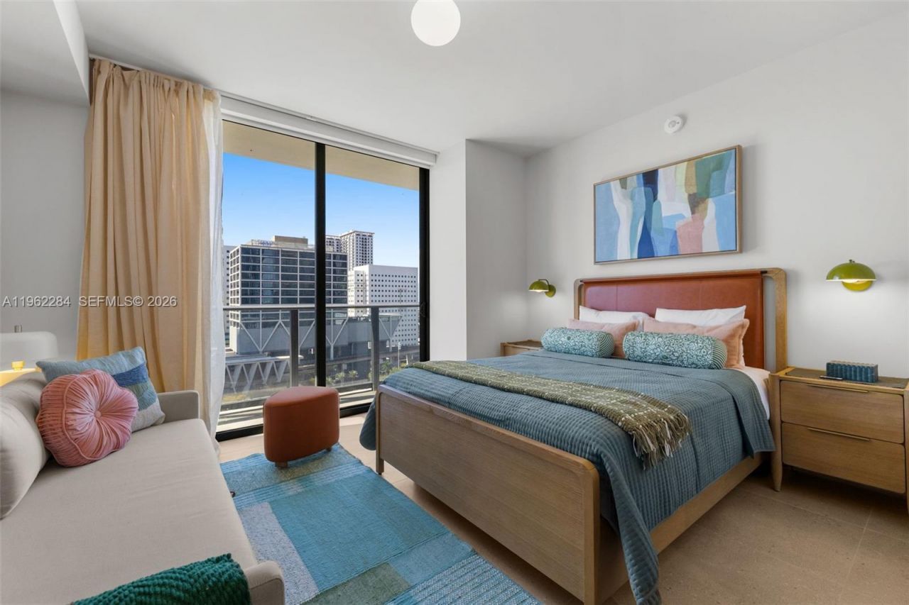 11 NE 6th St , Unit 1615, Miami, FL 33132 Photo