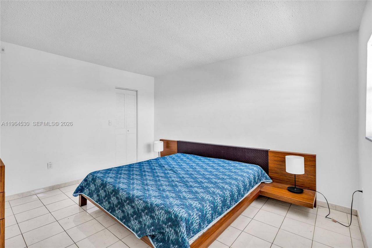 714 NE 10th St , Unit 307, Hallandale Beach, FL 33009 Photo