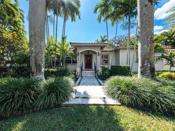 5990 SW 83rd St, South Miami, FL 33143