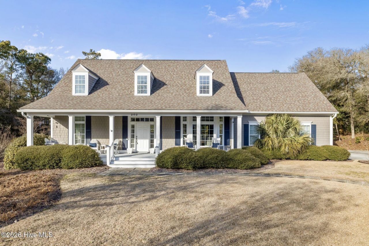 202 Laughing Gull Court, Emerald Isle, NC 28594 Main Photo