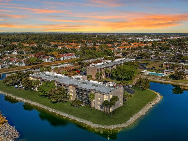 150 Lake Nancy Lane, Unit 419, West Palm Beach, FL 33411