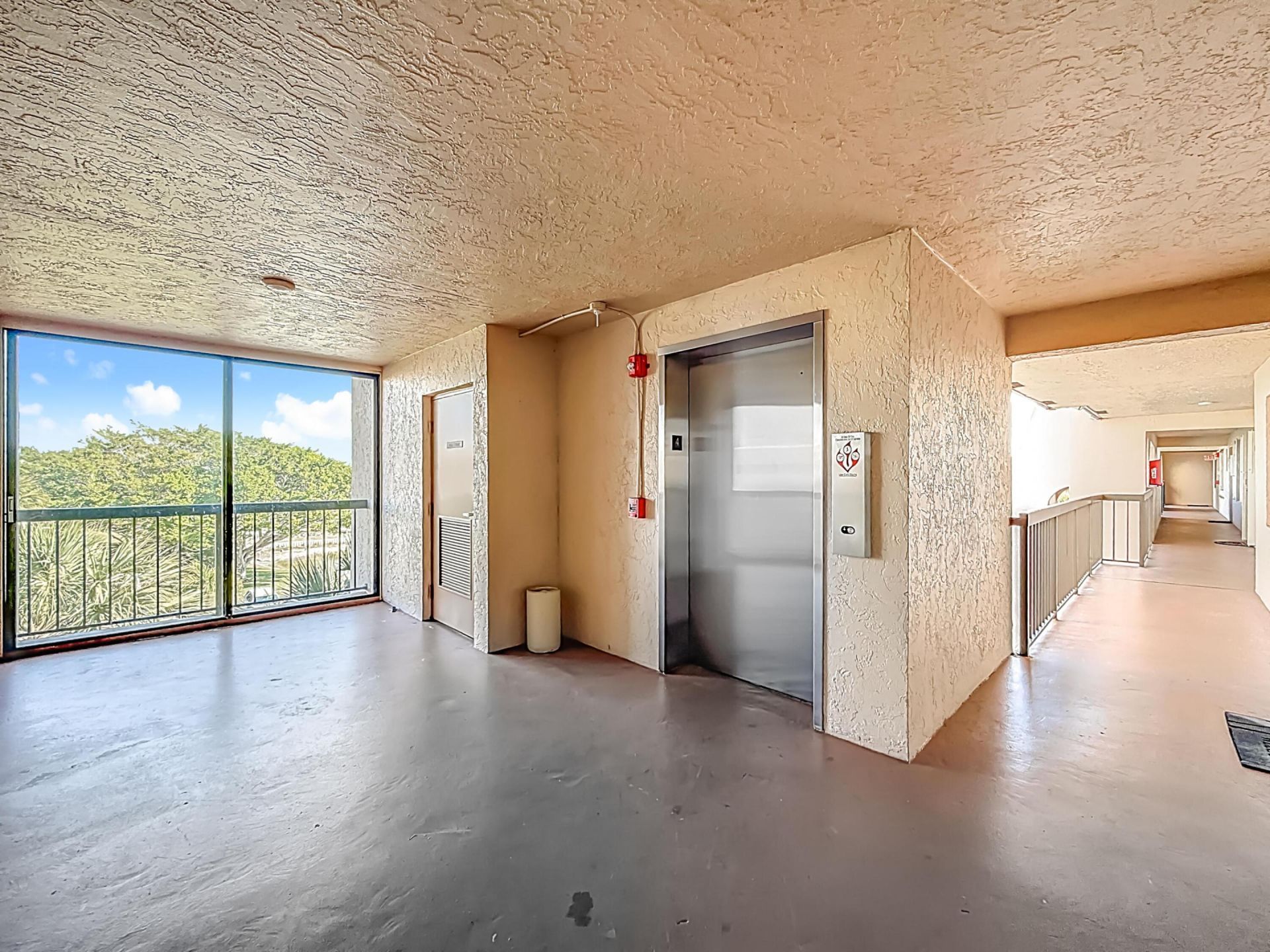 150 Lake Nancy Lane, Unit 419, West Palm Beach, FL 33411 Photo