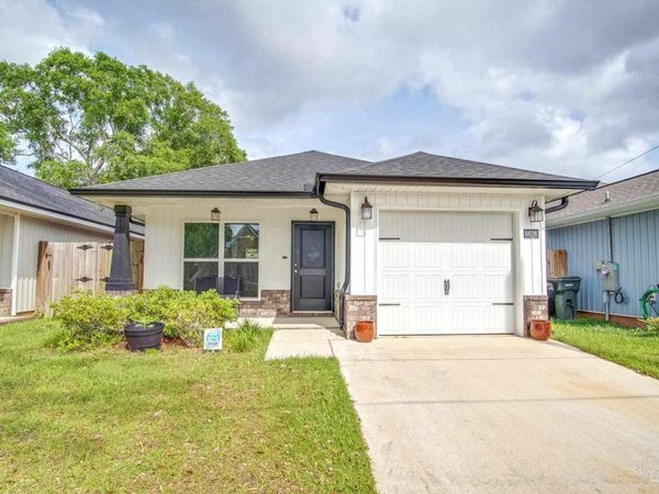 8626 Walnut Ave, Pensacola, FL 32534