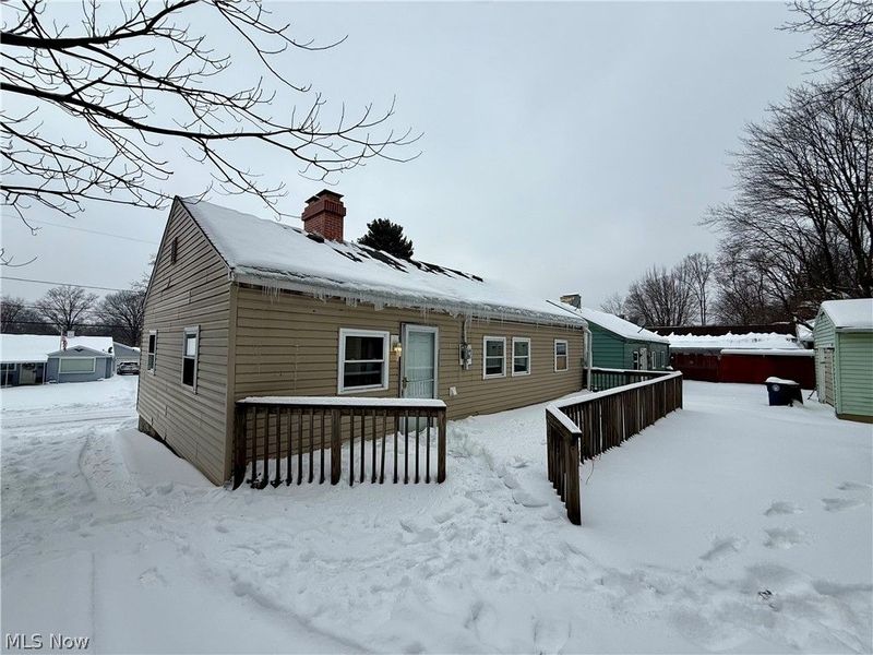 883 Kickapoo Avenue, Akron, OH 44305 Photo 13