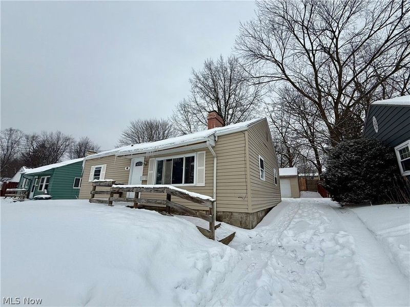 883 Kickapoo Avenue, Akron, OH 44305 Photo 15