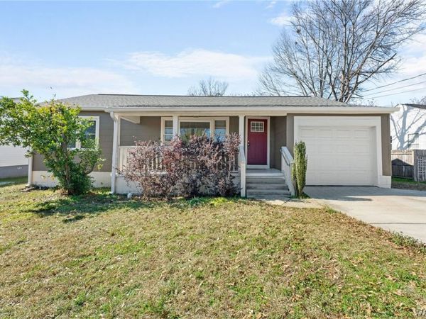 2216 Forest Lake Drive, Tuscaloosa, AL 35401