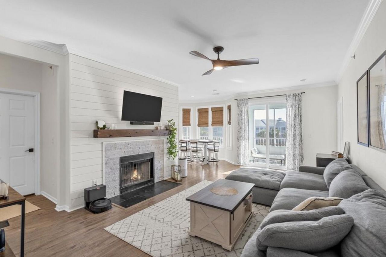 130 River Landing Drive Photo 4