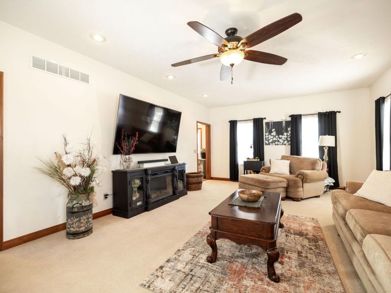 4661 Rosswood Lane, Springfield, OH 45502 Photo 8