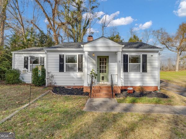 9 Meridian Drive, Newnan, GA 30263