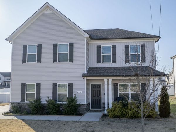 104 Curbow Ct, Shelbyville, TN 37160