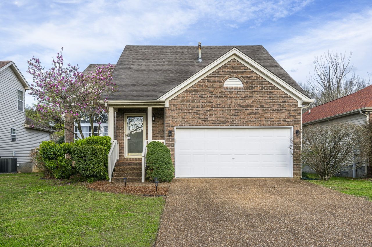 2944 Steamboat Dr, Nashville, TN 37214 Main Photo