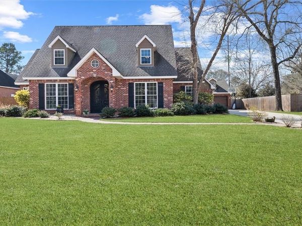 423 RIVER OAKS Drive, Covington, LA 70433