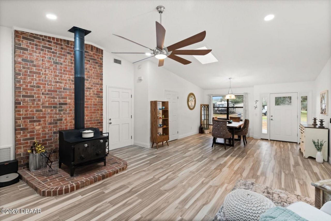 1511 Riveredge Court, Astor, FL 32102 Photo