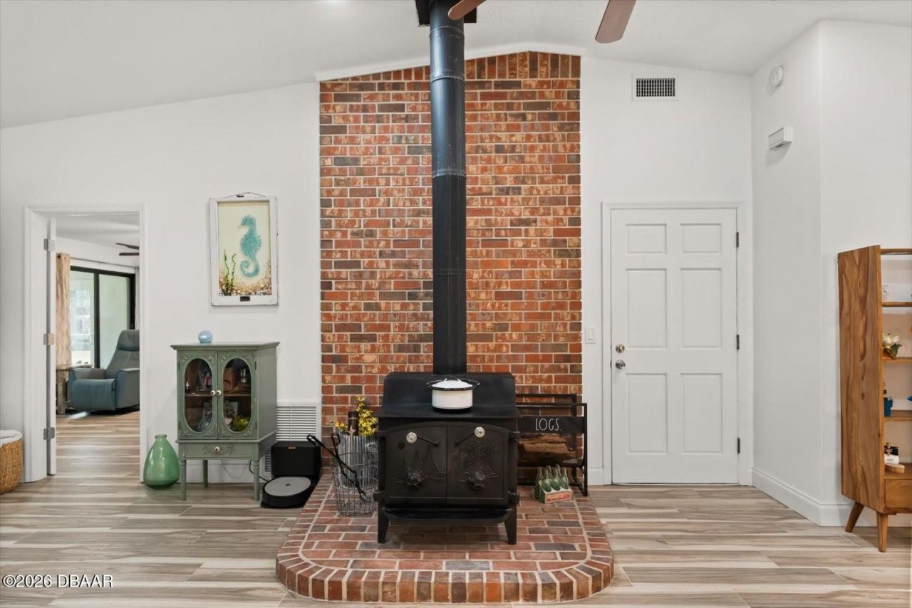 1511 Riveredge Court, Astor, FL 32102 Photo