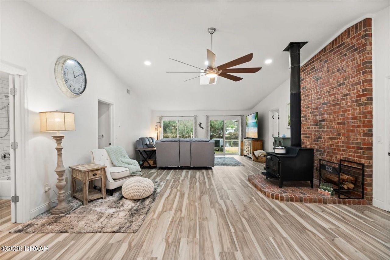 1511 Riveredge Court, Astor, FL 32102 Photo