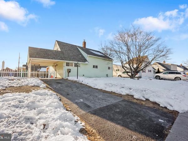 5 NICKELHILL LANE, LEVITTOWN, PA 19054