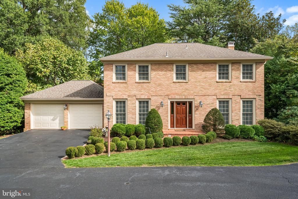 8311 Chapel Lake Court, Annandale, VA 22003 Main Photo