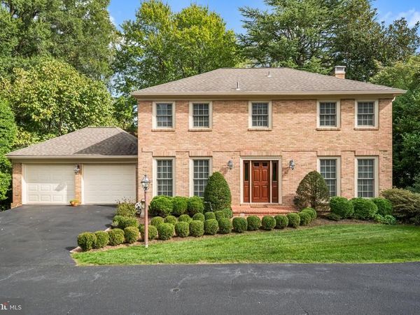 8311 CHAPEL LAKE COURT, ANNANDALE, VA 22003