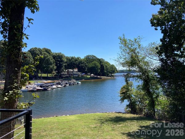 7942 Westcape Drive, Denver, NC 28037