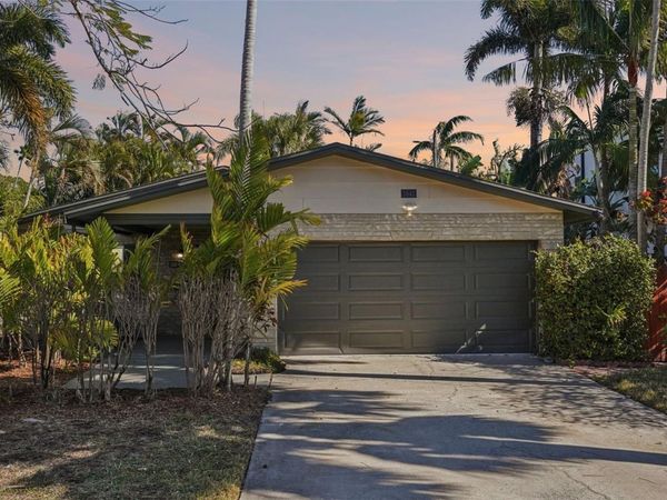 3843 SHORE ACRES BOULEVARD NE, ST PETERSBURG, FL 33703