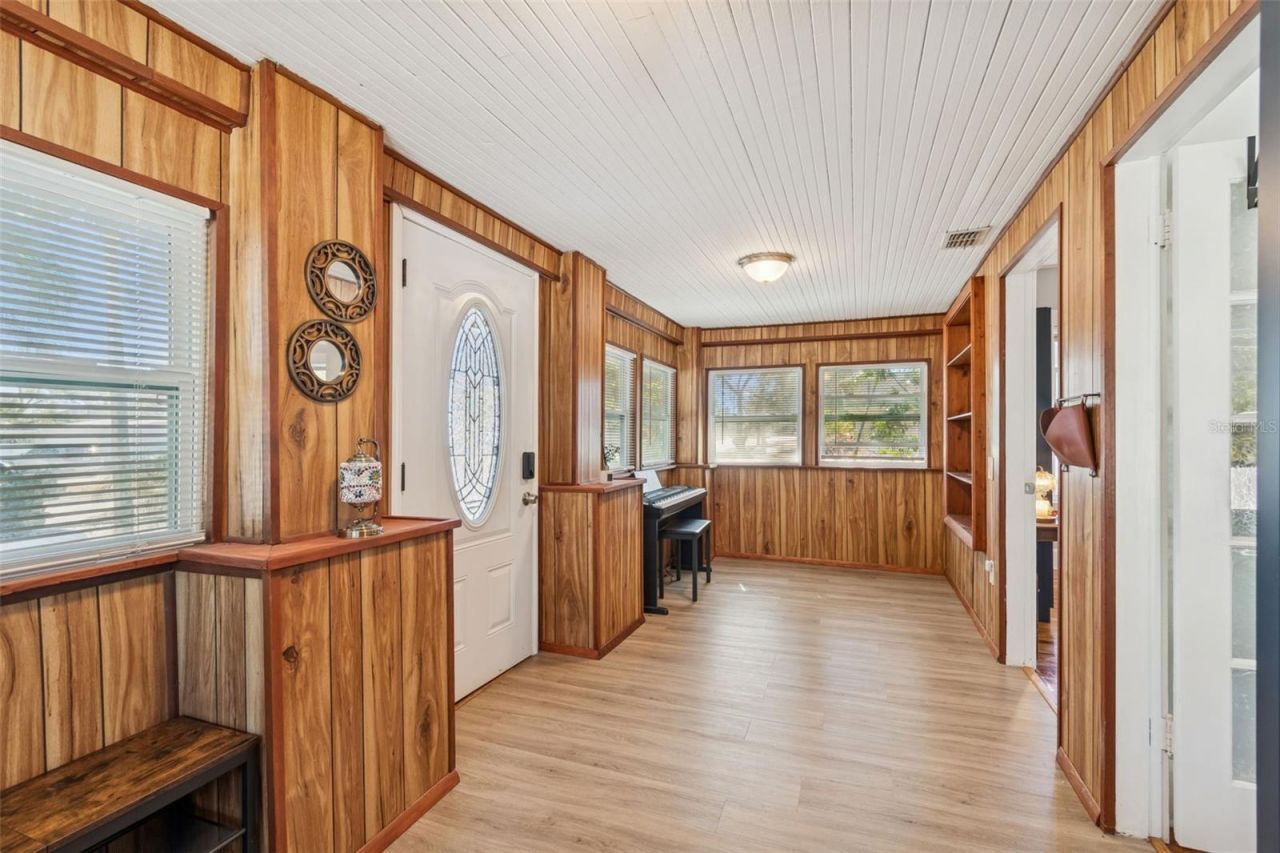 5020 16th Street N, Saint Petersburg, FL 33703 Photo