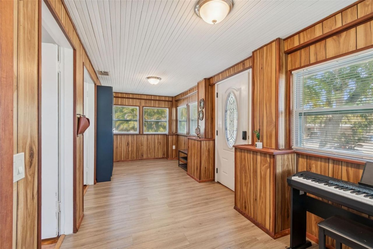 5020 16th Street N, Saint Petersburg, FL 33703 Photo