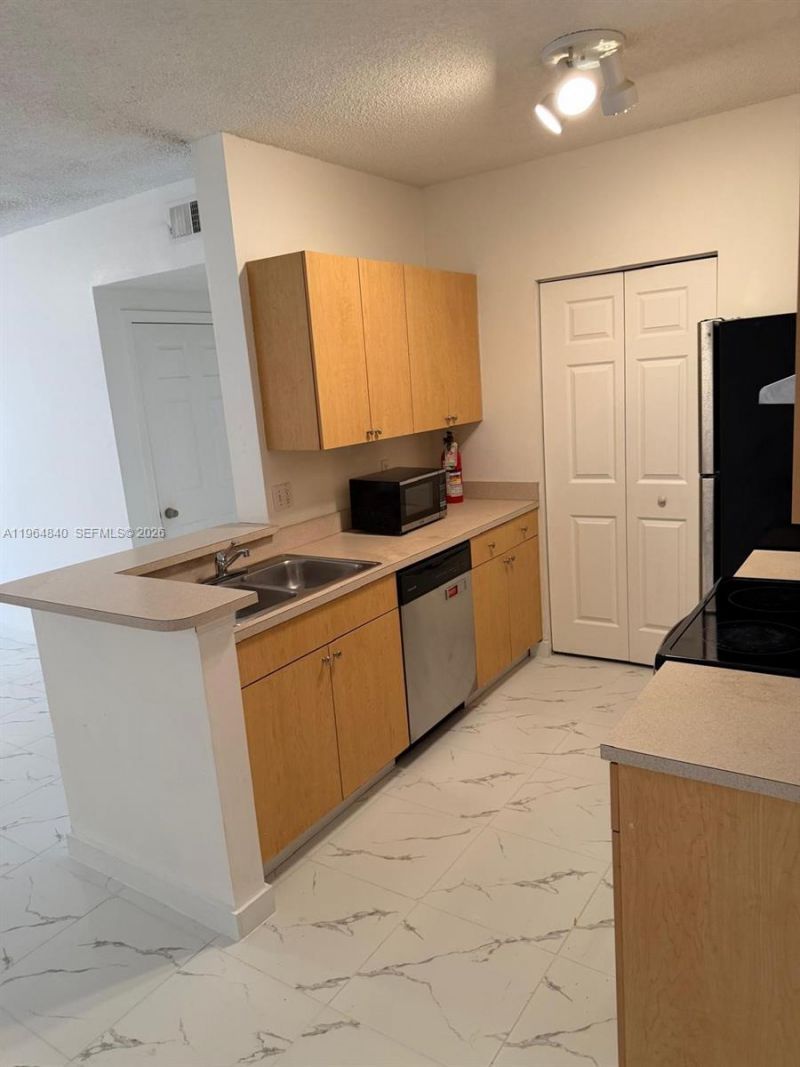 10354 S Fox Trail Rd S , Unit 1506, Royal Palm Beach, FL 33411 Photo