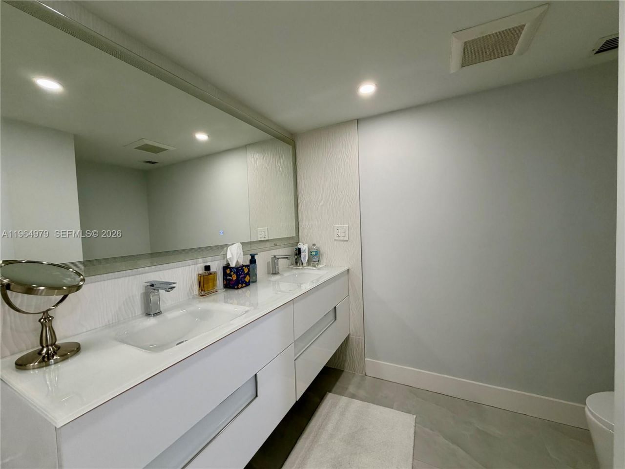 1920 S Ocean Dr, Unit 20D, Hallandale Beach, FL 33009 Photo