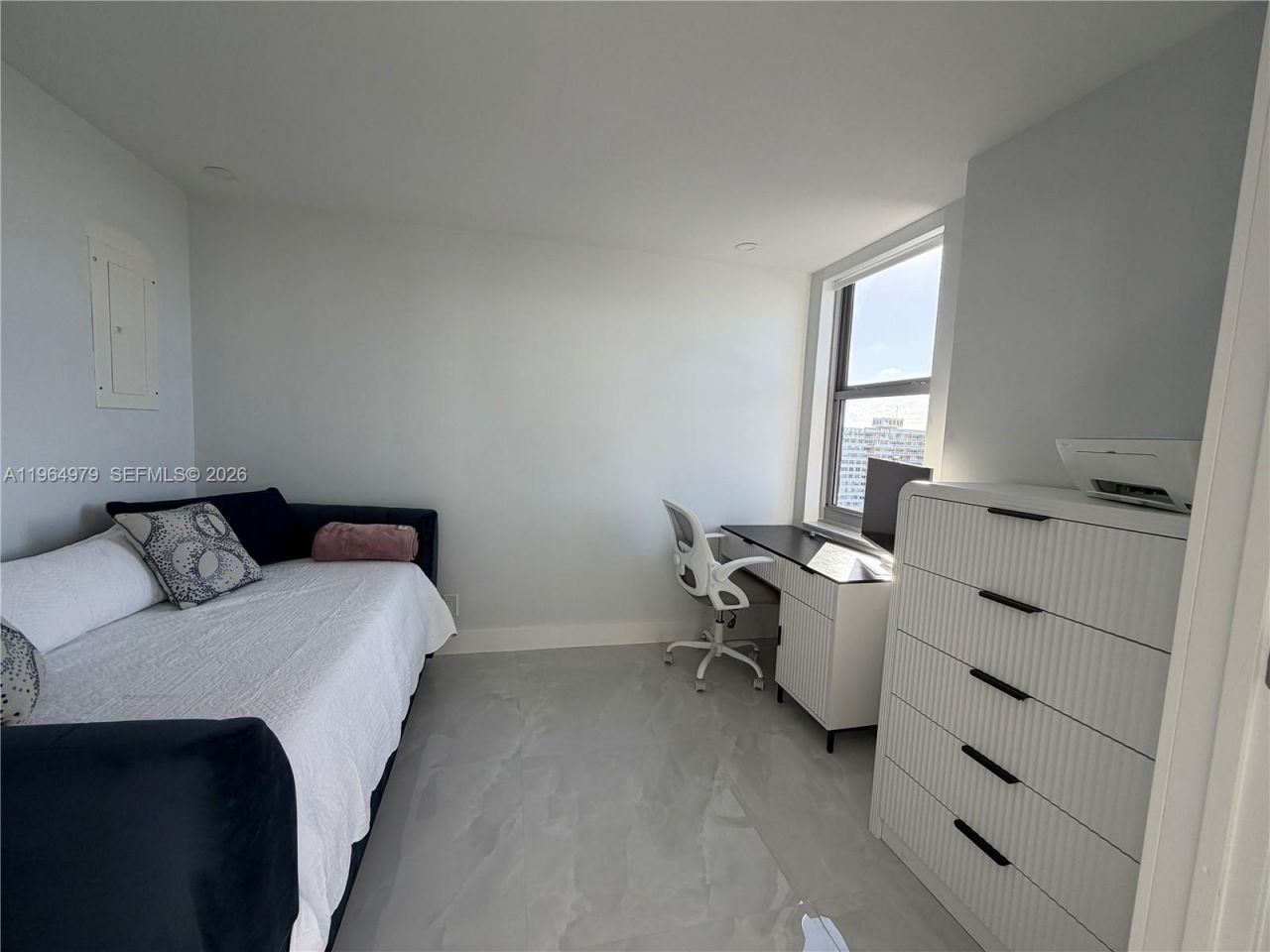 1920 S Ocean Dr, Unit 20D, Hallandale Beach, FL 33009 Photo