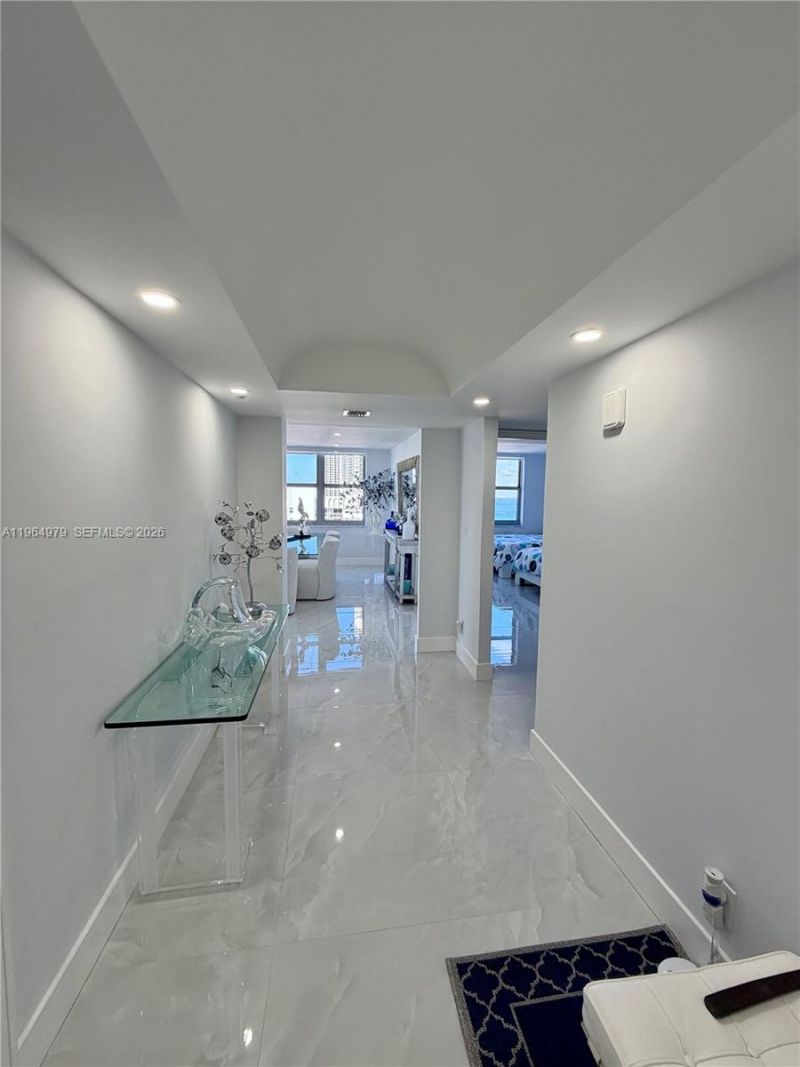 1920 S Ocean Dr, Unit 20D, Hallandale Beach, FL 33009 Photo