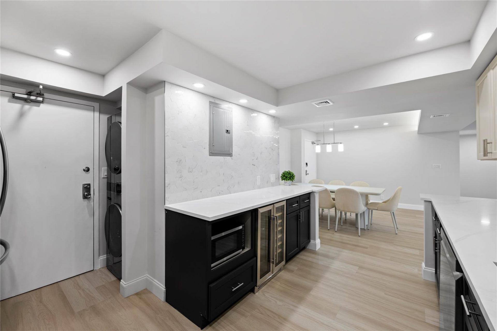 3500 Galt Ocean Drive, Unit 1516, Fort Lauderdale, FL 33308 Photo